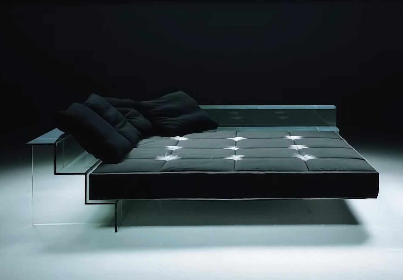 Santambrogio Milano Glass Bed