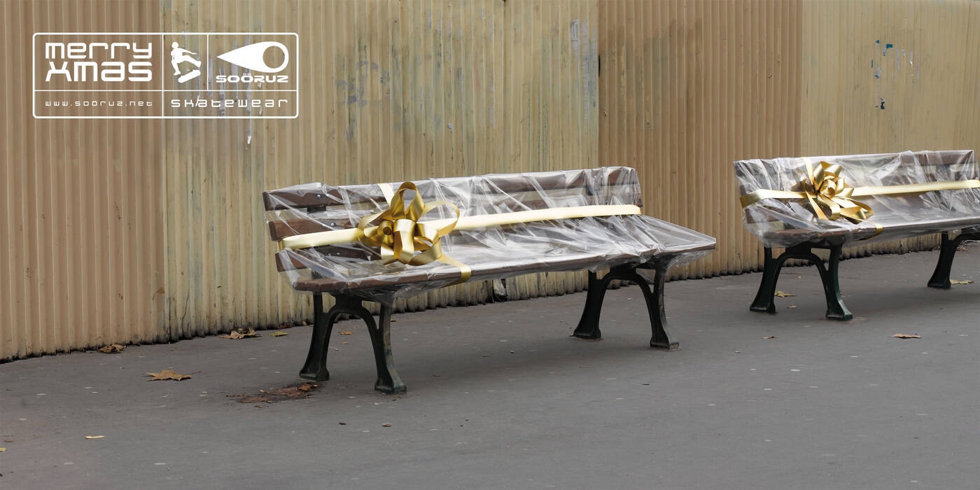 Sooruz Merry Xmas Bench